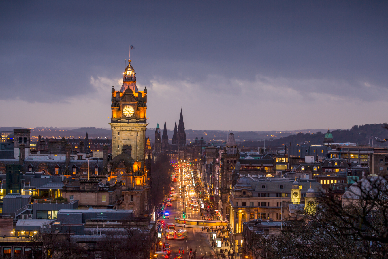 Vue sur le Balmoral Hotel à Edimbourg