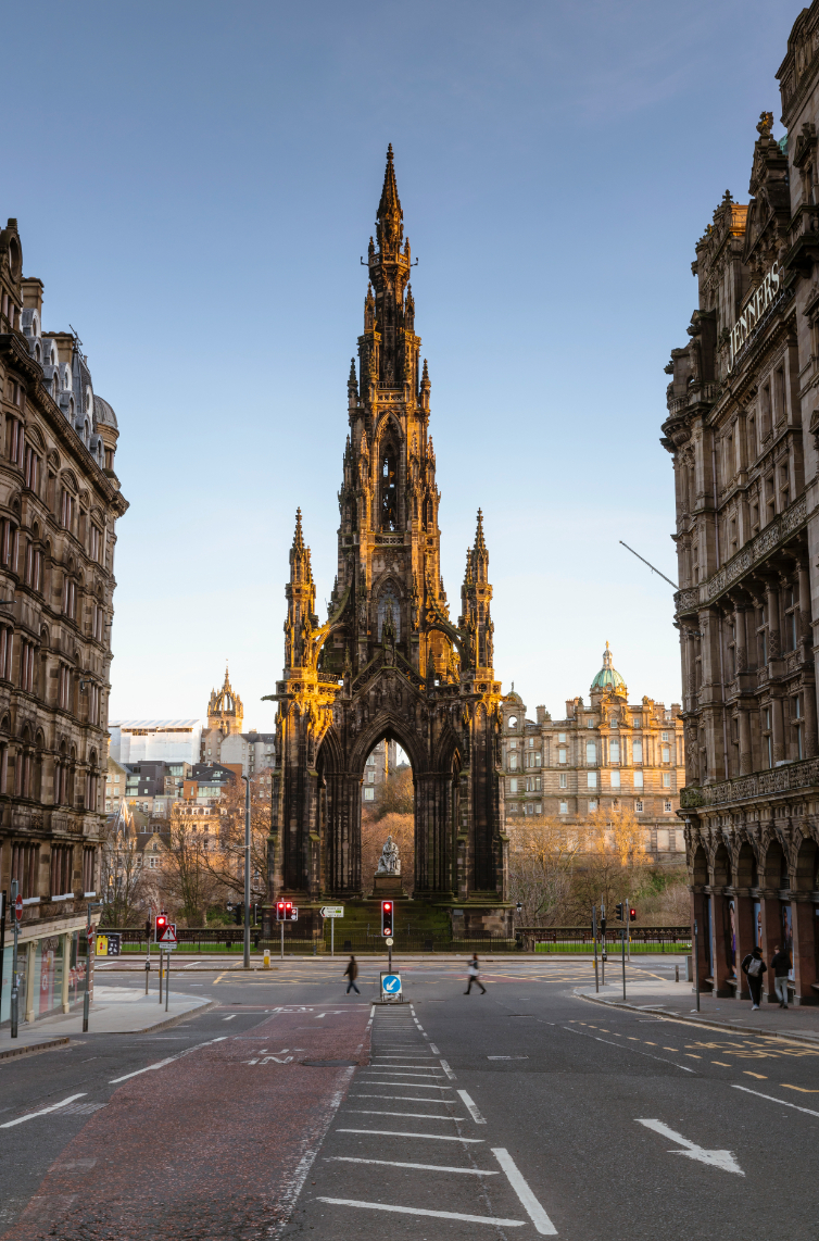 Le Scott Monument à Edimbourg