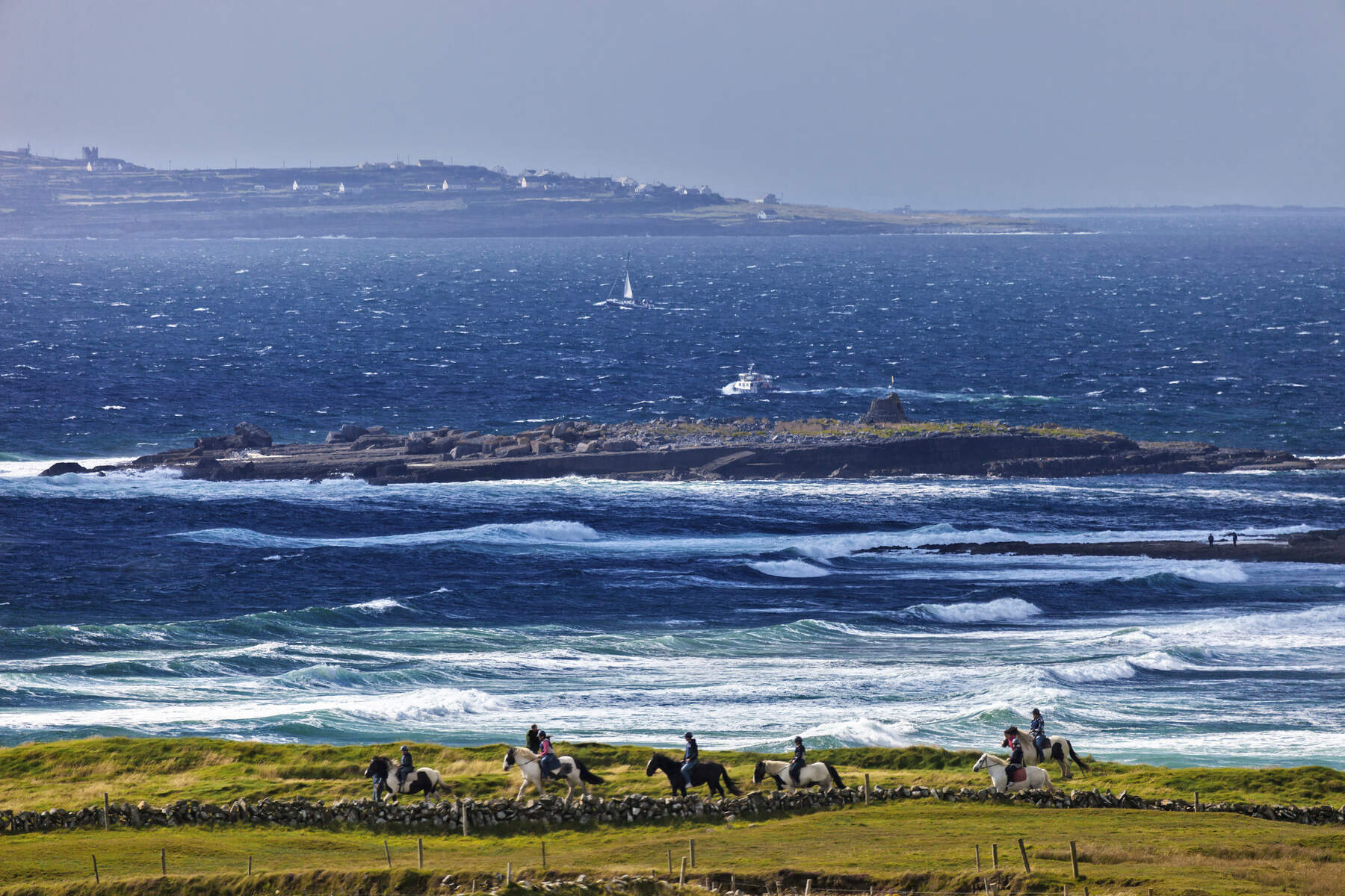 Inisheer vue des côtes du Clare, Irlande