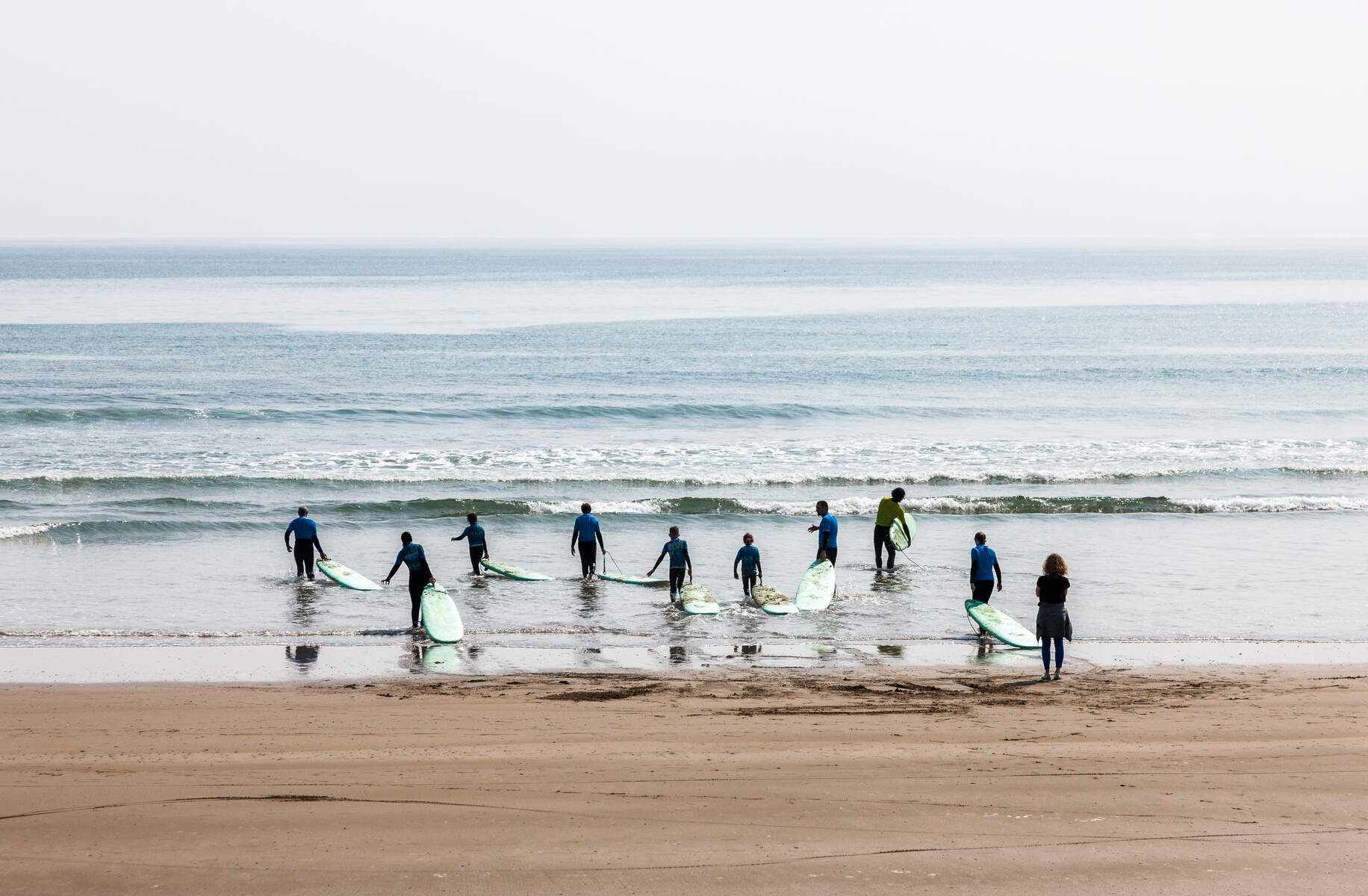 Surfer en Irlande