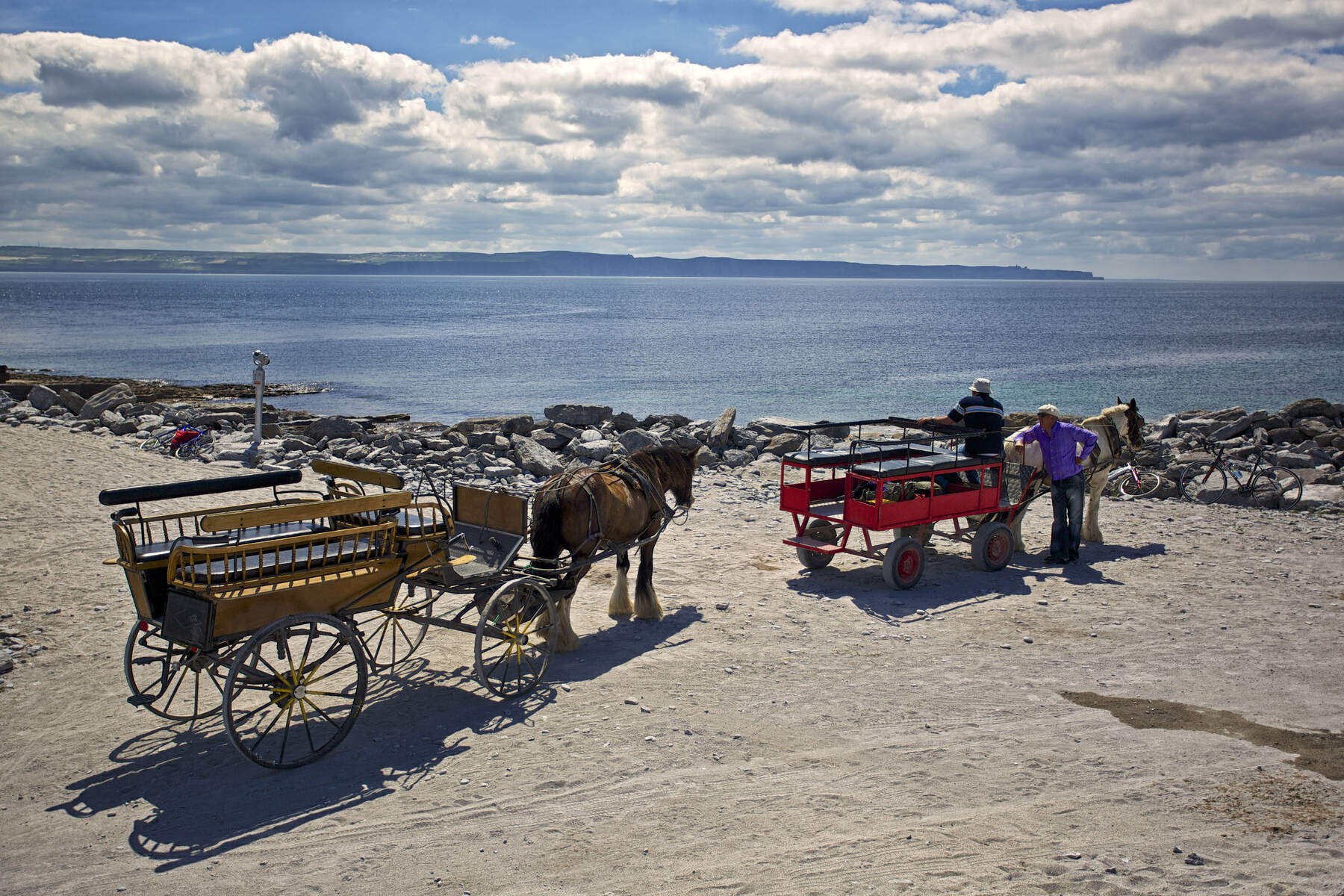 Calèches sur les îles Aran, Chevaux, Galway, Irlande