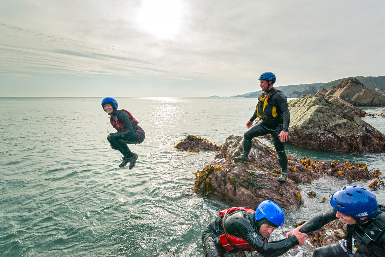 Coasteering au Pays de Galles